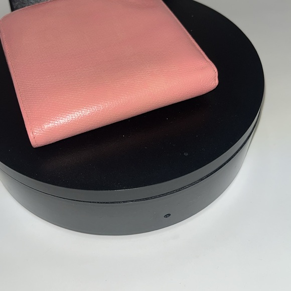 💯 Almost New !!Channel Wallet - Picture 3 of 12